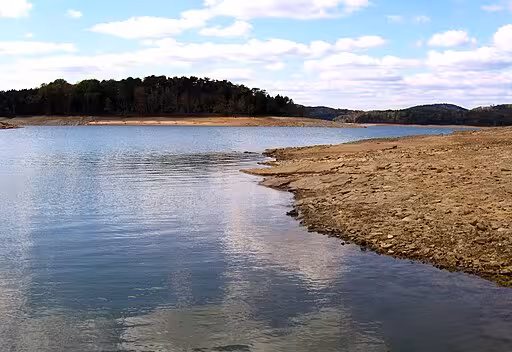Water drawdown at Big Ridge on Lake Norris.